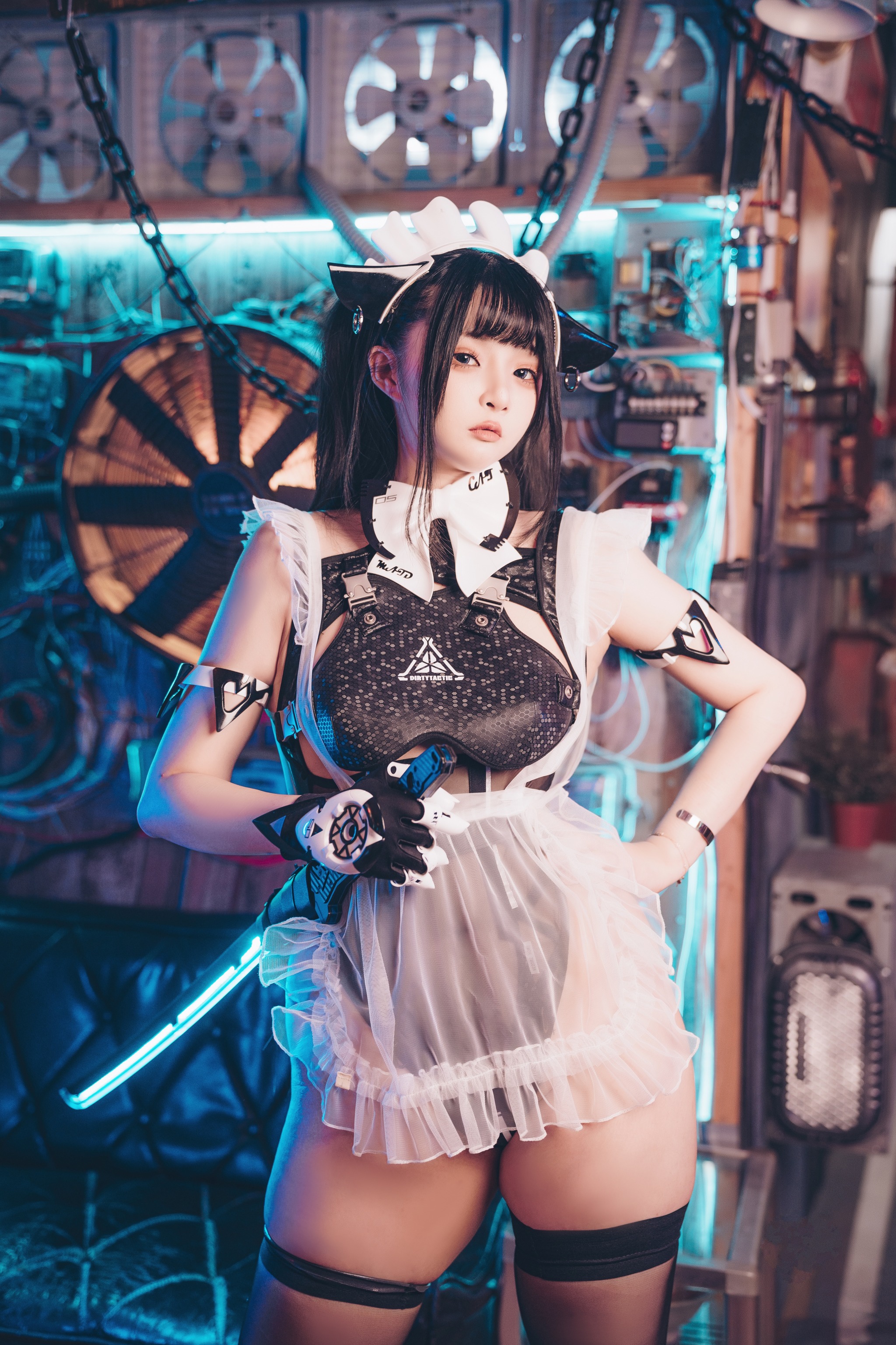 落落Raku - NO.032 FutureTone[52P]-XikXak